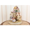 Rodzina Przy Beczce Wina - Figura z Porcelany Porcelana Postaciowa Prezent