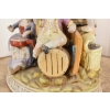 Rodzina Przy Beczce Wina - Figura z Porcelany Porcelana Postaciowa Prezent