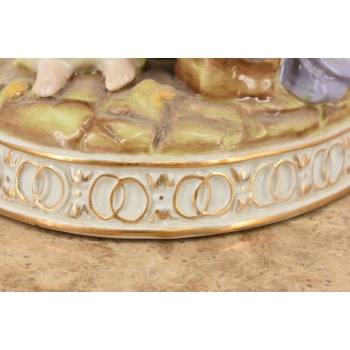 Rodzina Przy Beczce Wina - Figura z Porcelany Porcelana Postaciowa Prezent