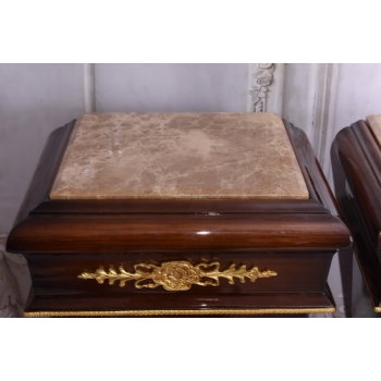 Dwa Postumenty Intarsjowane z Malunkami - Kolumny Piedestały Blat z Marmuru