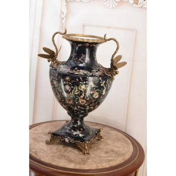 Porcelanowy Czarny Wazon z Ważkami w Kwiaty - Sygnowany Okuty Brązem