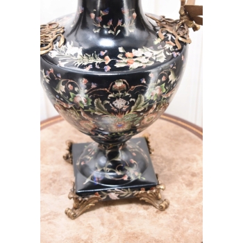 Porcelanowy Czarny Wazon z Ważkami w Kwiaty - Sygnowany Okuty Brązem