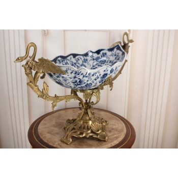 Niebieska Porcelanowa Wielka Patera - Porcelana + Brąz - Łabędzie Figurki