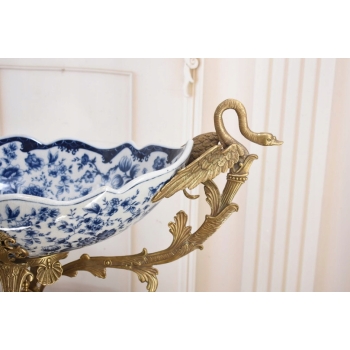 Niebieska Porcelanowa Wielka Patera - Porcelana + Brąz - Łabędzie Figurki