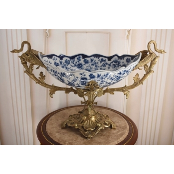 Niebieska Porcelanowa Wielka Patera - Porcelana + Brąz - Łabędzie Figurki