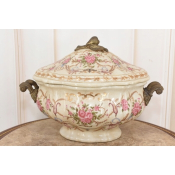 Porcelanowa Szkatuła - Bomboniera - Porcelana Okuta Brązem Różowe Kwiaty