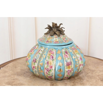 Porcelanowa Szkatuła Bomboniera – Okuta Brązem – Złocona Sygnowana