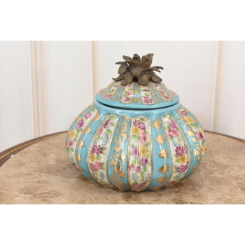 Porcelanowa Szkatuła Bomboniera – Okuta Brązem – Złocona Sygnowana