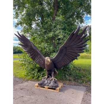 Olbrzymi Groźny Orzeł z Rozłożonymi Skrzydłami - FIGURA Z BRĄZU 360cm