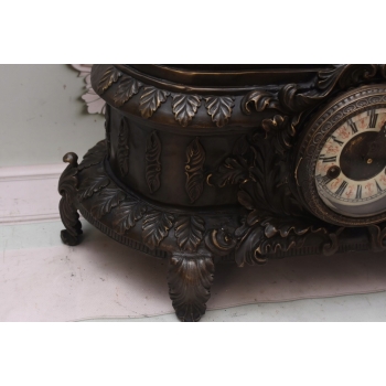 Duży Zegar Kominkowy Nakręcany - Postaciowy Kobieta - Figura Rzeźba z Brązu