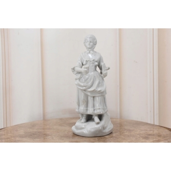 Porcelanowa Figura Kobiety Miśnia - Gospodyni - Biała Porcelana - Dekoracja