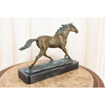 Kłusujący Piękny Koń - Konik Patyna - Figura Z Brązu - Dekoracja Prezent