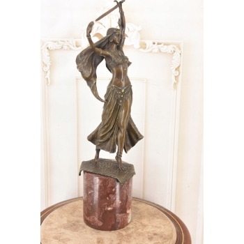 Orientalna Tancerka Victoria - Kobieta z Mieczem - Figura Rzeźba z Brązu