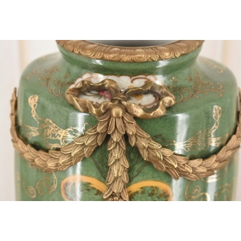 Porcelanowy Zielony Wazon - Kwiaty Ornamenty Styl Secesja Porcelana + Brąz