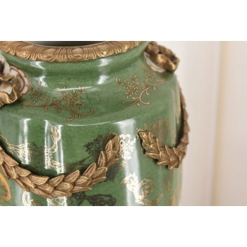 Porcelanowy Zielony Wazon - Kwiaty Ornamenty Styl Secesja Porcelana + Brąz