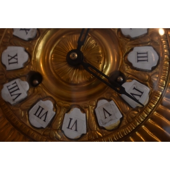 ZEGAR COKOŁOWY W STYLU LUDWIKA XVI, ZŁOCONY, WG JEAN-HENRIEGO RIESENERA