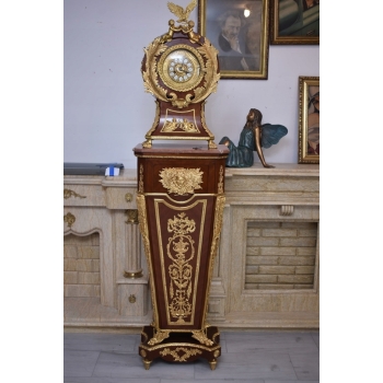 ZEGAR COKOŁOWY W STYLU LUDWIKA XVI, ZŁOCONY, WG JEAN-HENRIEGO RIESENERA