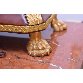 ZEGAR COKOŁOWY W STYLU LUDWIKA XVI, ZŁOCONY, WG JEAN-HENRIEGO RIESENERA