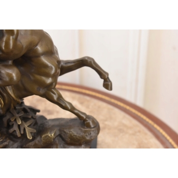 Rzeźba Z Brązu – Walka Centaura - Figura Na Marmurowej Podstawie