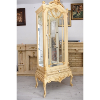 Złocona Witryna w Stylu Barokowym – Przeszklona, Bogato Rzeźbiona