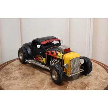 Metalowy Model Samochód z Płomieniami - Hot Rod - Prezent