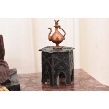 Kałamarz - Arab z Bronią Na Dywanie - Figura Rzeźba z Brązu Styl Vienna