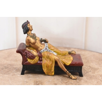 Leżąca Kleopatra z Brązu - Egipcjanka - Figura Rzeźba - Styl Vienna