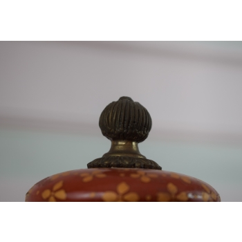 Czerwona Porcelanowa Amfora Wazon - Porcelana + Brąz - Głowy Lwa