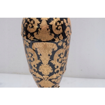 CZARNA ZŁOCONA KARAFKA - OKUTA BRĄZEM PORCELANA