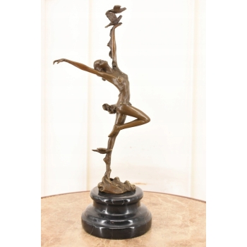 Kobieta Tancerka z Gołębiami - Figura Rzeźba z Brązu - Dekoracja Prezent