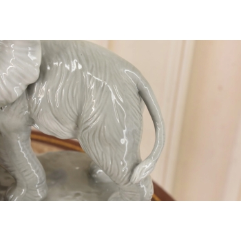 Porcelanowa Figura Stado Słoni - Trzy Słoniki - Rzeźba Porcelana Uszkodzona