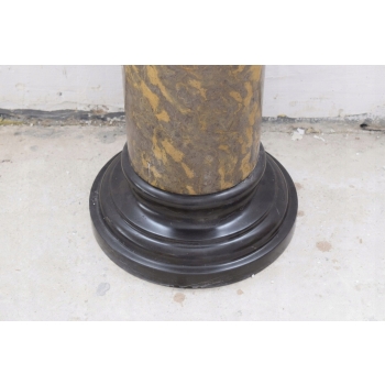 SŁUPEK MARMUR POSTUMENT - pod figurę z brązu 62cm Marmurowy Stolik 5520