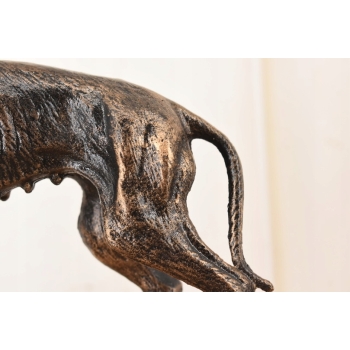 Żeliwna Figura Psa Gończego - Pies Chart Rzeźba z Żeliwa Na Drewnie Ozdoba