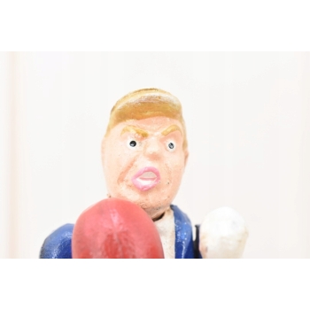 Żeliwna Figura Trump Bokser - Prezydent Trump w Rękawicach - Rzeźba Ozdoba