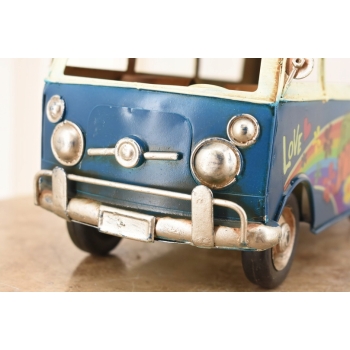 Metalowy Model Samochodu - Ogórek Niebieski z Deska Sufringowa - Ozdoba