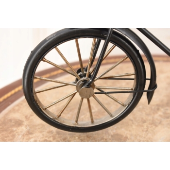 Metalowy Czarny Rower z Wiaderkami - Figurka Roweru - Zabawka Vintage