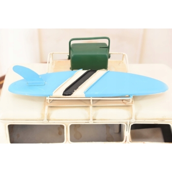 Metalowy Model Samochodu - Ogórek Czerwony z Deska Sufringowa - Ozdoba