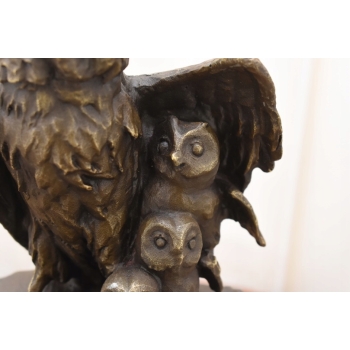 Sowa z Pisklętami na Książkach - Mądra Sówka Figura Rzeźba z Brązu Prezent
