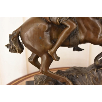 Amazońska Wojowniczka na Koniu Walcząca z Panterą - Figura Rzeźba z Brązu