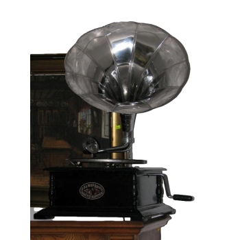 GRAMOFON - PATEFON - SREBRNA TUBA - kwadrat Nr. 23