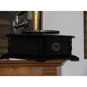 GRAMOFON - PATEFON - SREBRNA TUBA - kwadrat Nr. 23