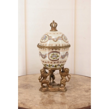 PORCELANOWE JAJKO JAJO LEW okute brązem czerwone