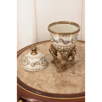 PORCELANOWE JAJKO JAJO LEW okute brązem czerwone