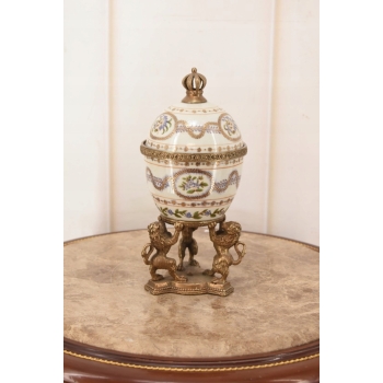 PORCELANOWE JAJKO JAJO LEW okute brązem czerwone