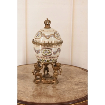 PORCELANOWE JAJKO JAJO LEW okute brązem czerwone