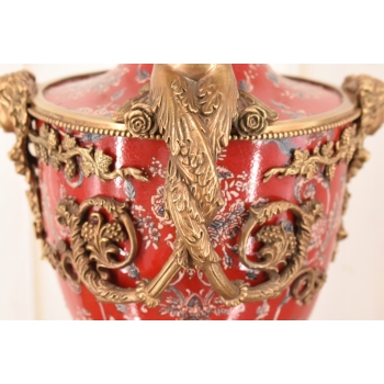 Porcelanowy Czerwony Wazon - Puchar Amfora Porcelana i Brąz - Kwiat Ozdoba