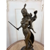 Wojowniczka z Mieczem – Figura z Brązu na Marmurowej Podstawie – 42 cm