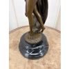 Wojowniczka z Mieczem – Figura z Brązu na Marmurowej Podstawie – 42 cm